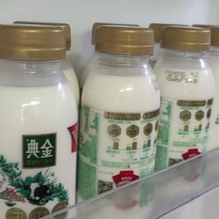 伊利金典：15天保鲜期的「乳蛋白贵族」，晨光中的奢侈陷阱？