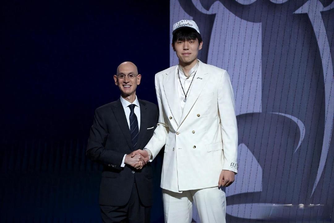 杨瀚森16顺位逆袭：天赋异禀的中国约基奇如何打破NBA选秀天花板