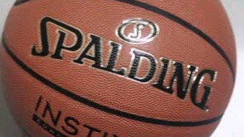 斯伯丁（SPALDING）PU耐磨材质室内外通用防滑7号篮球77-780Y测评