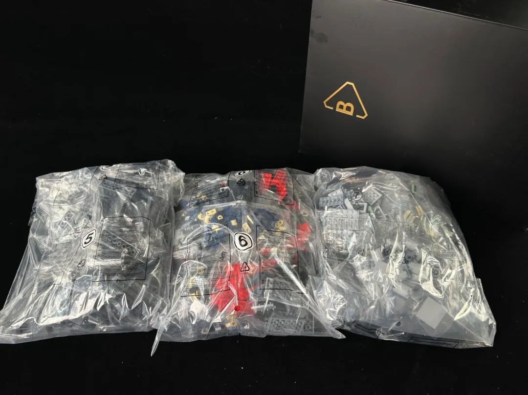 【开箱】冷战铁幕下的末日武器:潘洛斯941型核潜艇开箱测评!