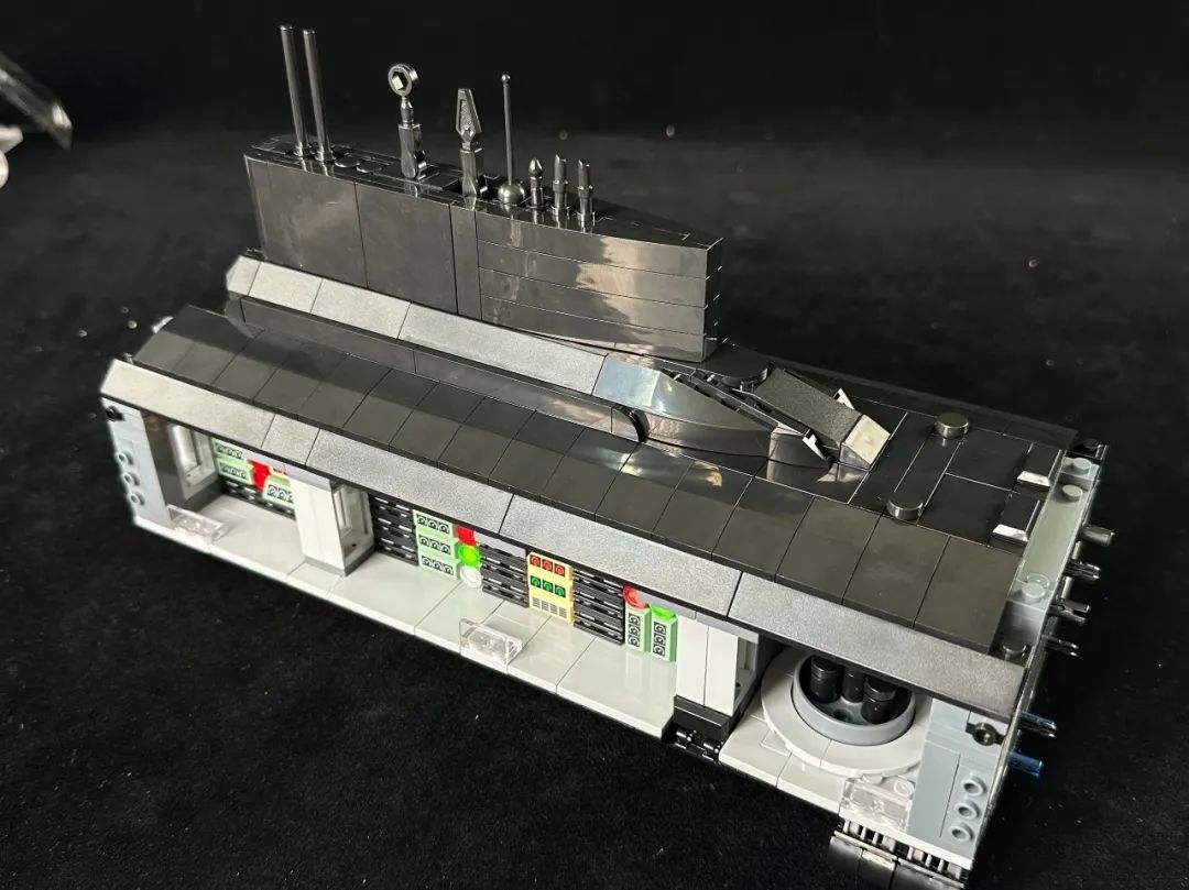 【开箱】冷战铁幕下的末日武器:潘洛斯941型核潜艇开箱测评!