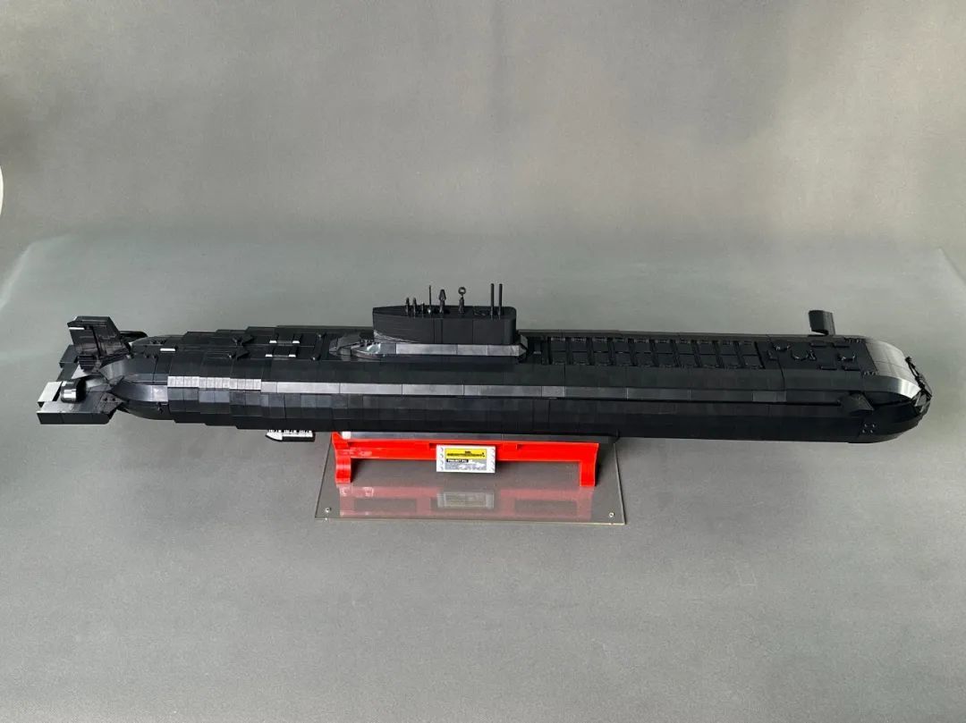 【开箱】冷战铁幕下的末日武器:潘洛斯941型核潜艇开箱测评!