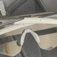 从闲置到焊在脸上：这眼镜凭什么征服我？​