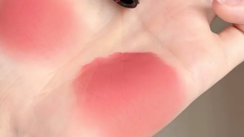 无限回购！兰蔻菁纯裸唇釉 305，美护界的宝藏单品​