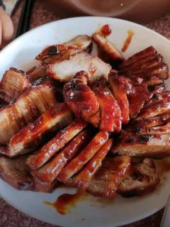 粤膳三千味叉烧：夏日食光的美味选择