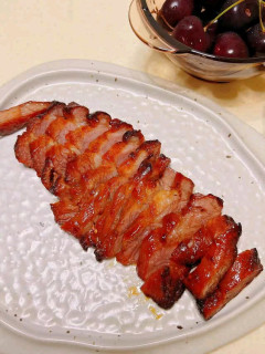 粤膳三千味叉烧：夏日食光的美味选择