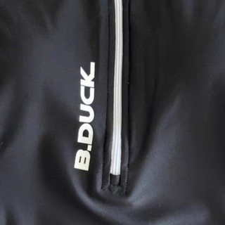 B.Duck分体泳衣：显瘦防晒两不误