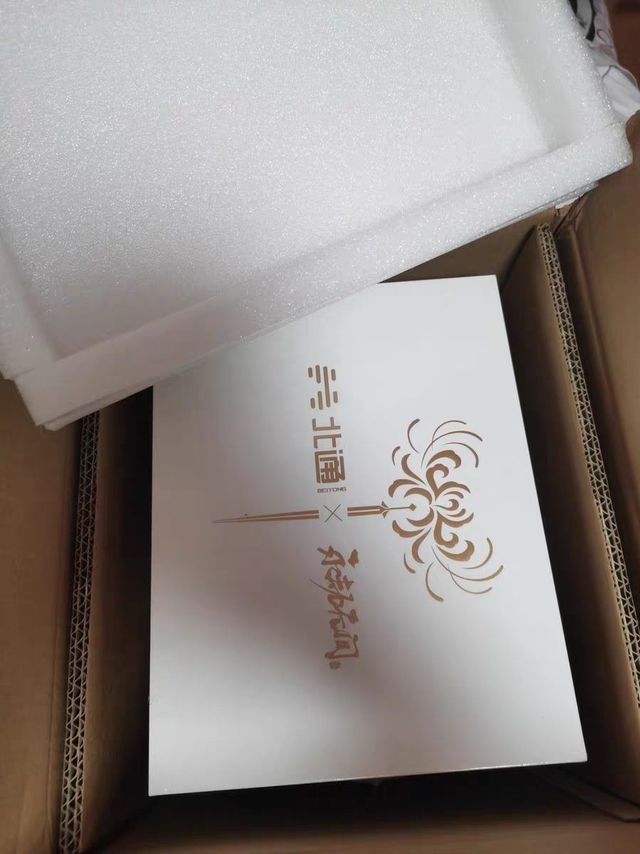 北通宙斯2代手柄：高级感与精准操控