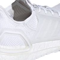 阿迪达斯Ultraboost系列绝对是一颗璀璨明星，值得深情推荐。
