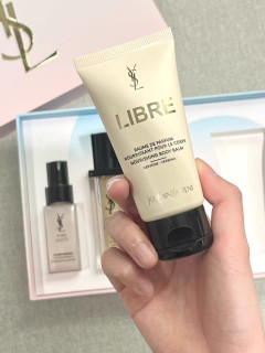 YSL化妆品套装：奢华美妆之选