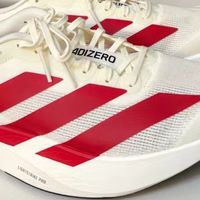 adidas Adizero Evo SL 跑步鞋：无碳板的轻量竞速之选