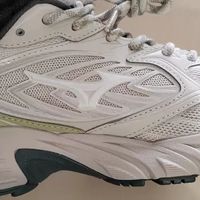 复古与科技的碰撞：Mizuno FIYI V2跑鞋