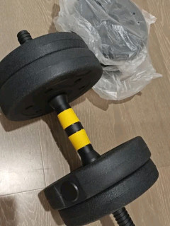 华亚哑铃杠铃套装体验笔记：家用健身的全能选择