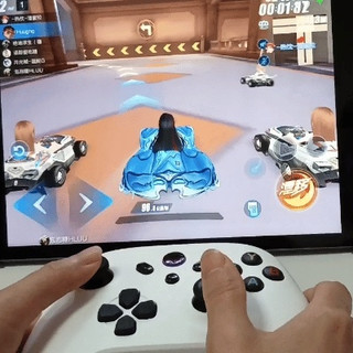 奖励孩子的暑期礼物：奕狐精灵V2手柄带来超棒游戏体验