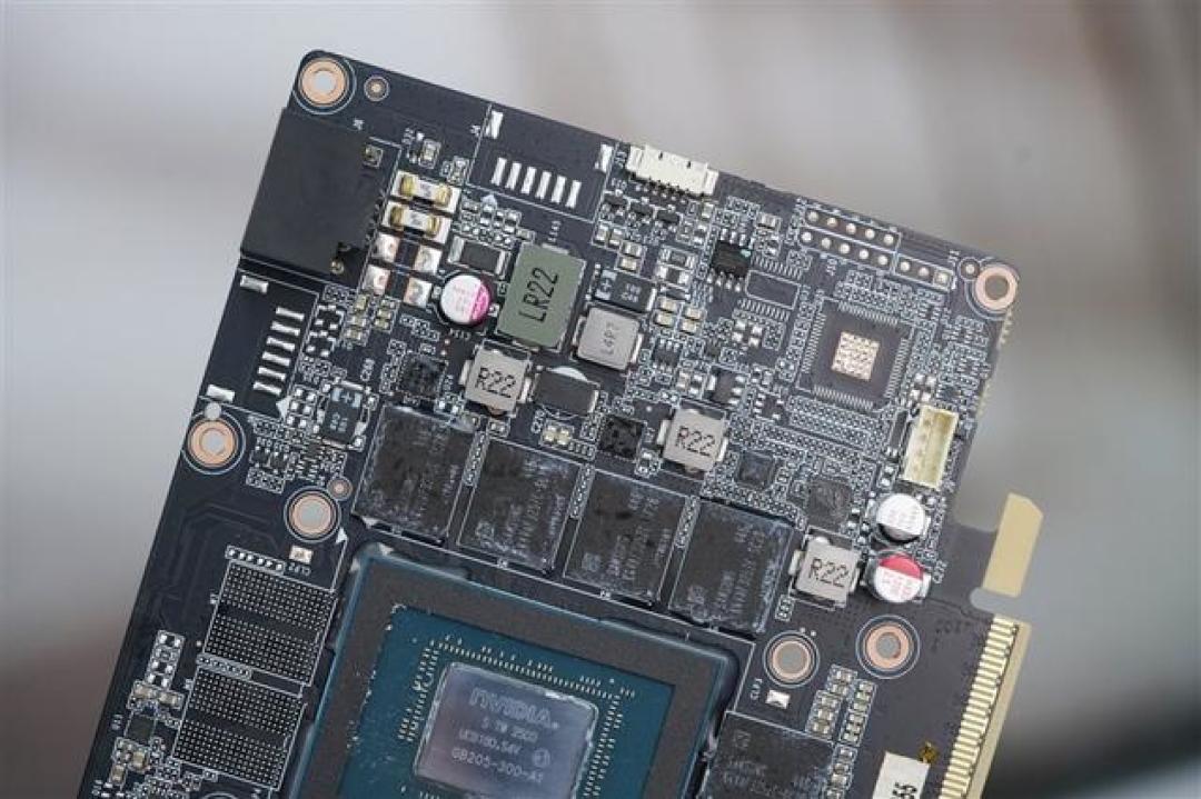 RTX 5070 SUPER规格确认:18GB显存+6400核心 实测4K性能提升8%