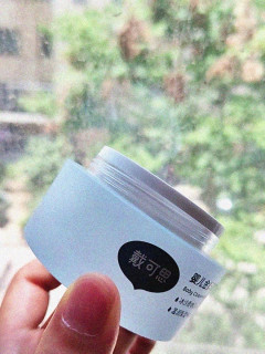 婴儿面霜是宝宝娇嫩肌肤的“守护盾”