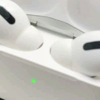 AirPodsPro2 vs AirPods 4：舒适与降噪的终极对决，谁是你的菜？