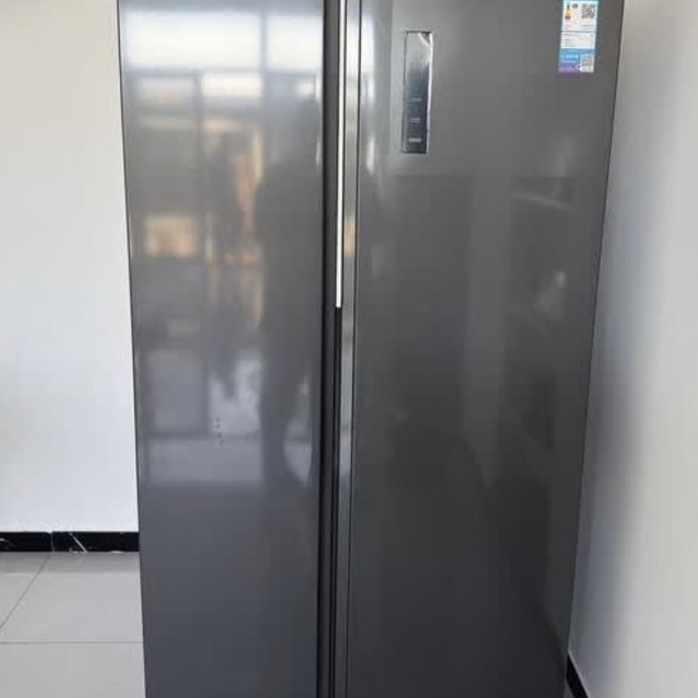 美的607升对开门冰箱：大容量+智能保鲜，家庭储鲜神器！‌
