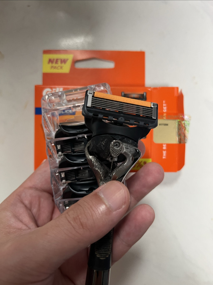 吉列手动剃须刀