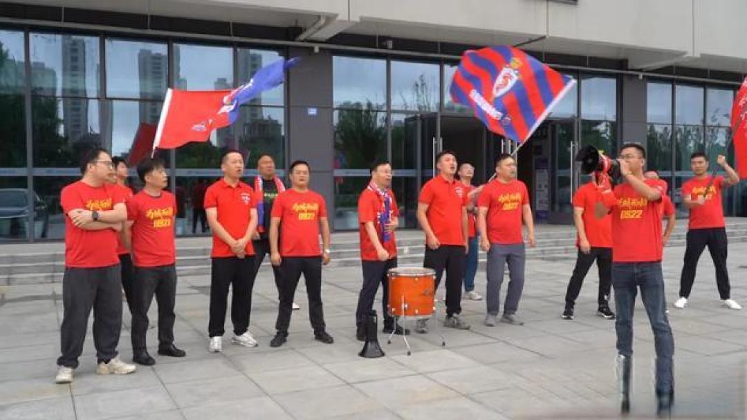 南通足球战歌燃爆盛夏!青训铁军+万人齐唱引爆城市新荣耀