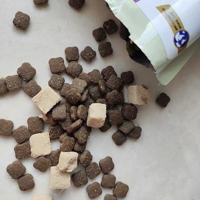 麦富迪猫粮成为追求品质与实惠的养宠家庭优选。