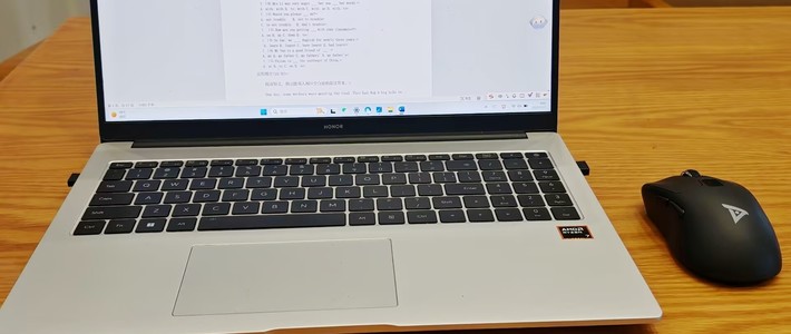 工作游戏两不误，钛度无相握三模电竞游戏鼠标之体验