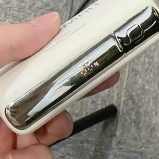 被追着问的WEKOME胶囊充电宝，真有这么神？