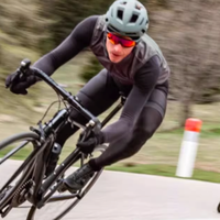 你的骑行服还在闷汗？拒绝汗流浃背，这些“神仙款”早该换了！