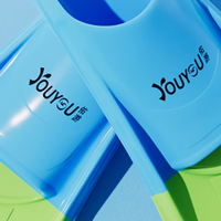 有这脚蹼，我在水里直接化身 “浪里小白龙”​