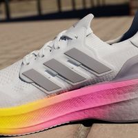 阿迪达斯Ultraboost 5：跑步的理想伴侣