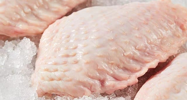 圣农鸡翅中鲜嫩鸡肉