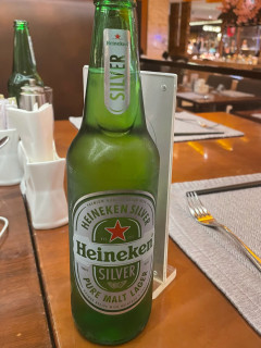 喜力星银啤酒：全麦酿造的口感如何？