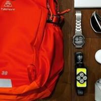 户外登山装备必备：安全与轻便兼顾