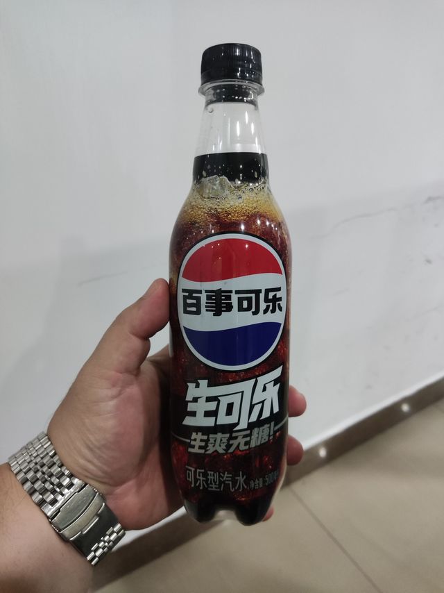 百事无糖生可乐，喝得就是一个爽