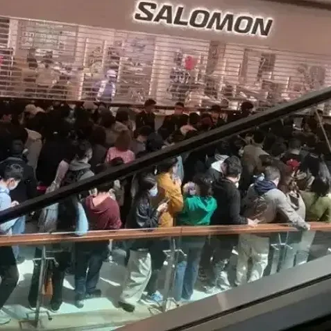 专业户外品牌的产品是靠什么来吸引到非户外运动人群的？