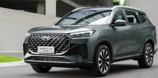 10 万级家庭 SUV ，2.0T+8AT+2065L 空间，瑞虎8 PLUS乘风版上市