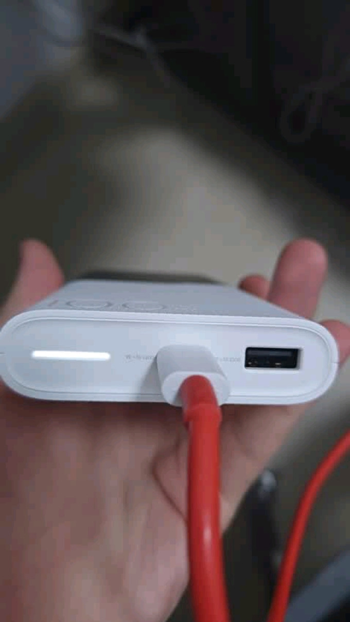 一加移动电源