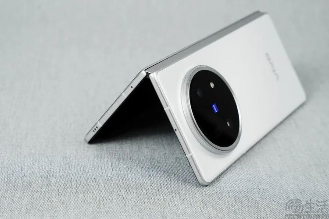 vivo X Fold 5评测：更薄、更亲民，但确实更强了