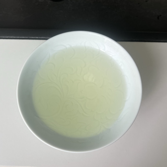薄而轻画入工艺，景德镇王氏影青缠枝莲斗笠杯体验！