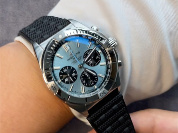 第一眼太闪了，不愧是冰蓝迪的平替