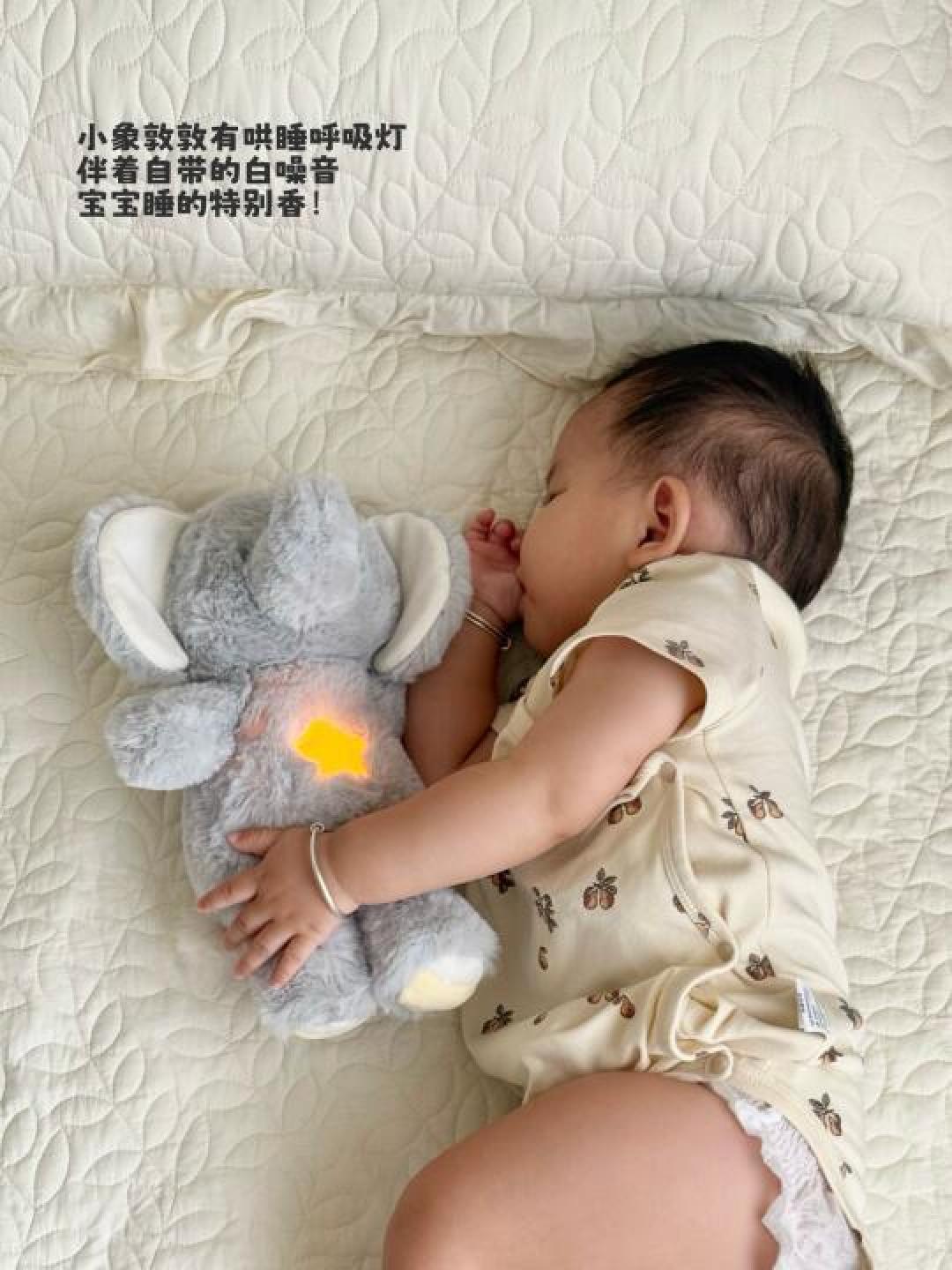 "治愈系会唱生日歌小象走红!多功能玩偶成新生儿礼新选择"