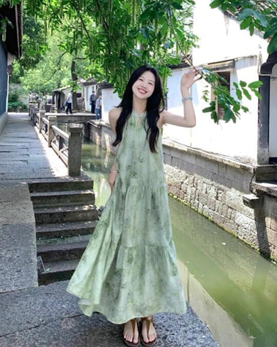 这条裙子走动起来太灵动了