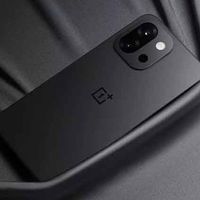 2025公认“近乎完美”的3款手机，16+512GB价格触底，用5年不换新