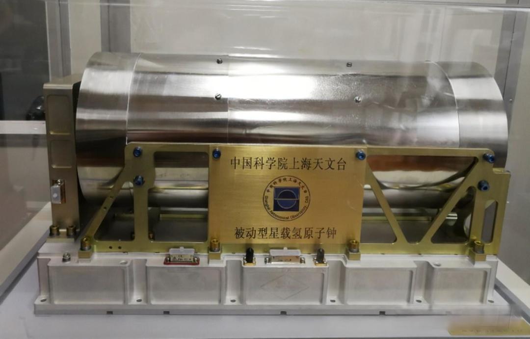 原子钟对决机械游丝:劳力士日差两秒与手机零误差的百年科技真相