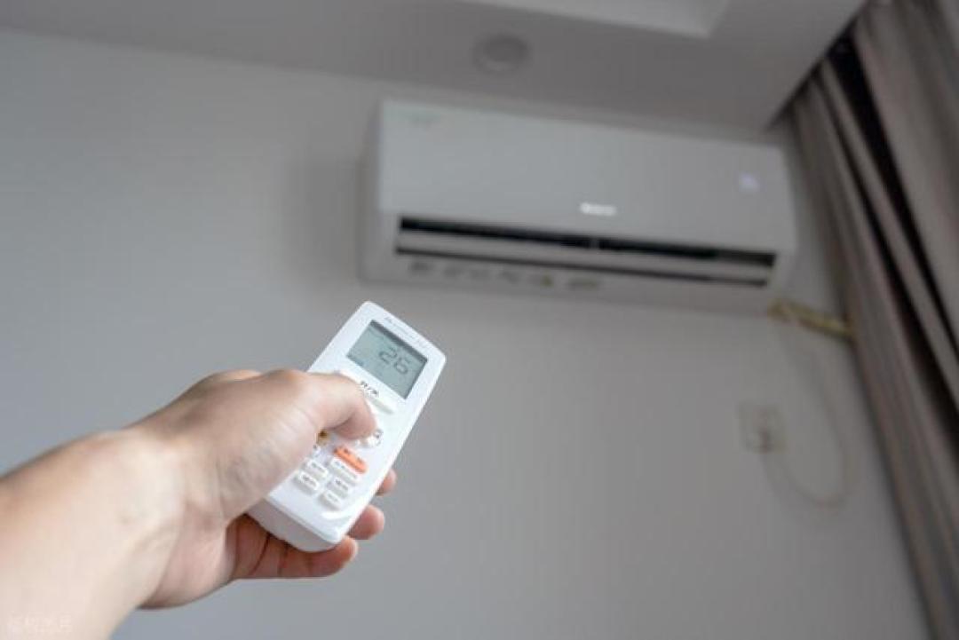 空调频繁开关真的更费电?上班族全天开空调省电真相揭秘
