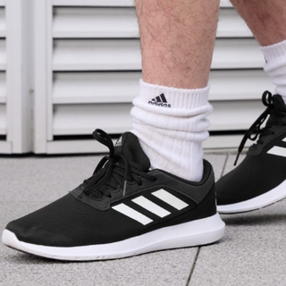 adidas CORERACER:跑鞋界的“温柔骑士”,让你跑出舒适新高度!
