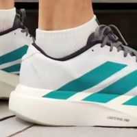 Adidas Adizero Evo SL 跑鞋：轻盈舒适的跑步体验