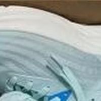 361°薄荷绿跑鞋：夏日透气之选