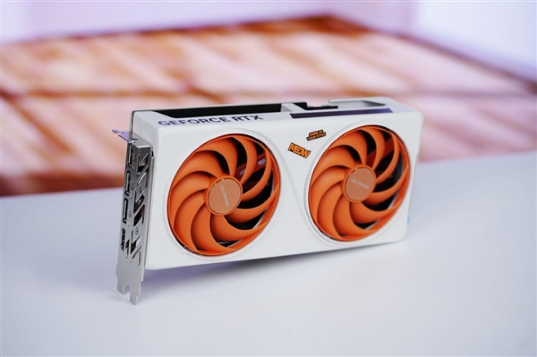 橘白小清新!七彩虹COLORFIRE RTX 5050 MEOW橘影橙DUO OC图赏