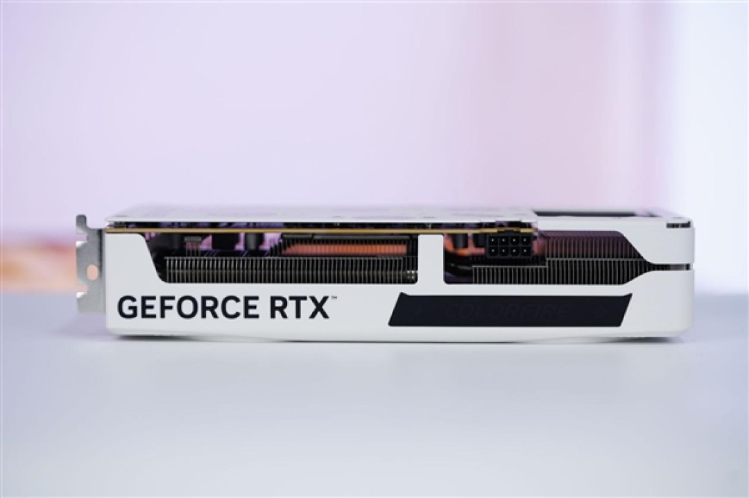 橘白小清新!七彩虹COLORFIRE RTX 5050 MEOW橘影橙DUO OC图赏